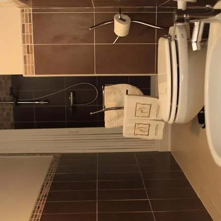 Tra Monti E Mare فندق مبيت وإفطار أولياسترو تشيلنتو