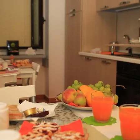 Tra Monti E Mare فندق مبيت وإفطار أولياسترو تشيلنتو