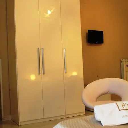 Tra Monti E Mare فندق مبيت وإفطار أولياسترو تشيلنتو